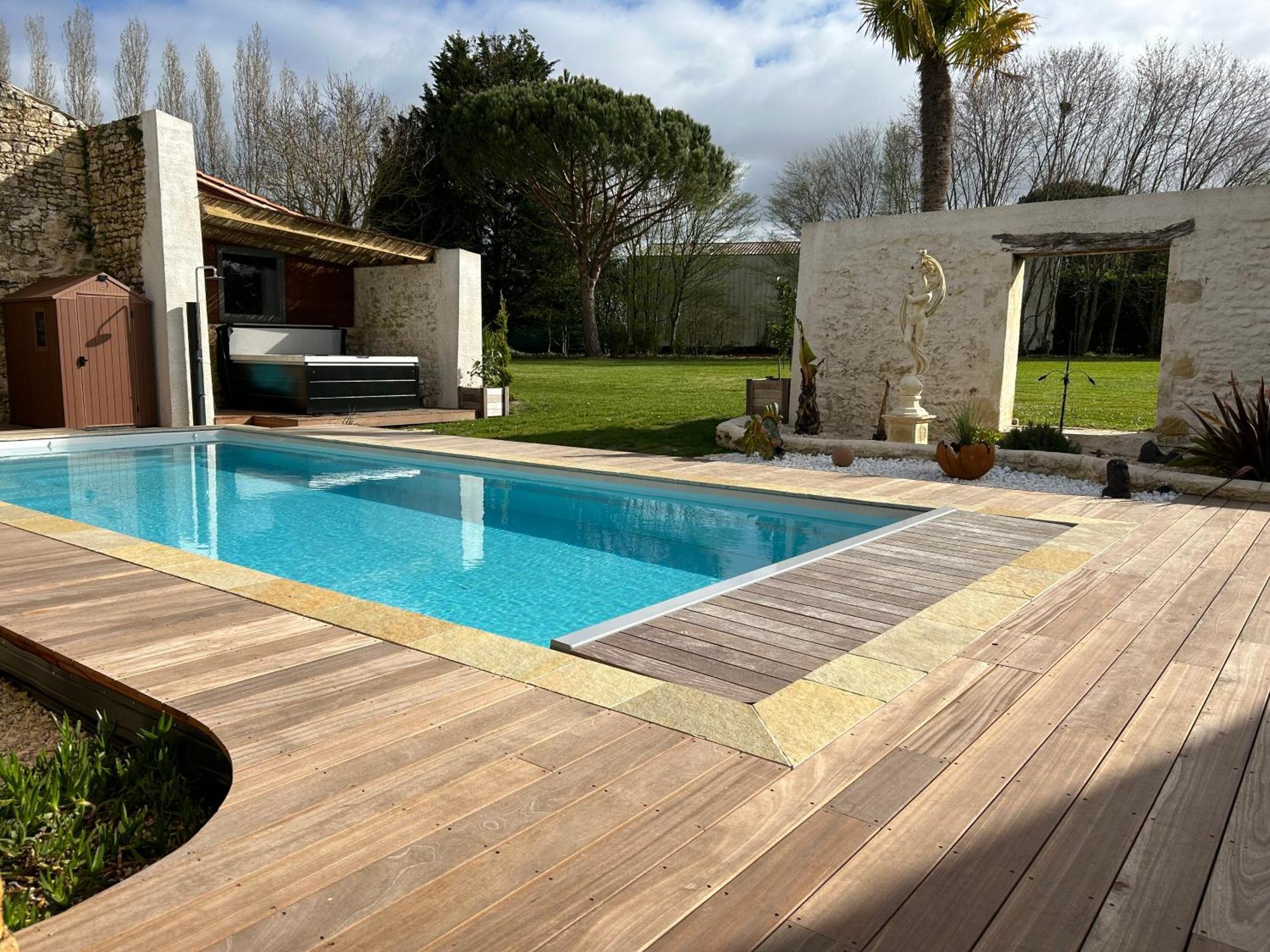 Domaine De La Gemoliere Bed & Breakfast Gemozac Exterior photo